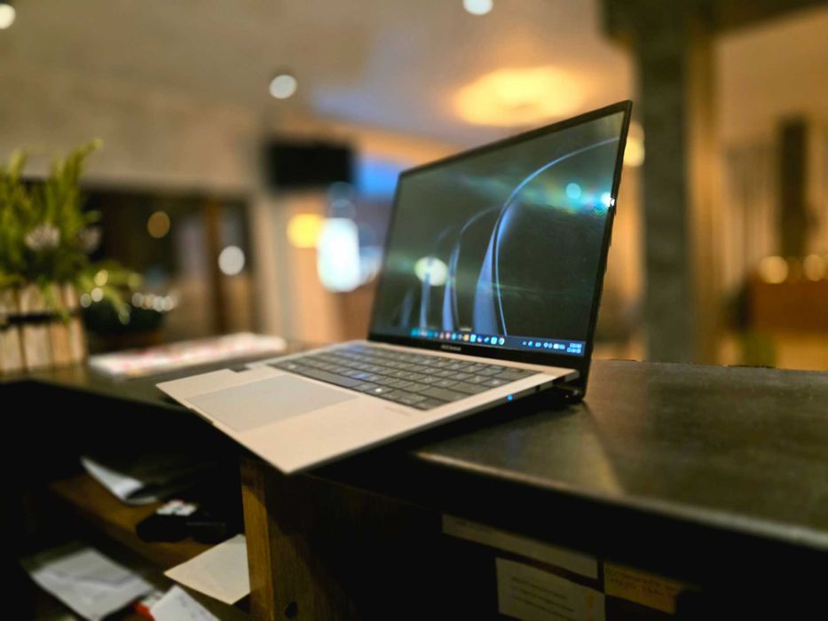 ASUS Zenbook S 13 UX5304MA