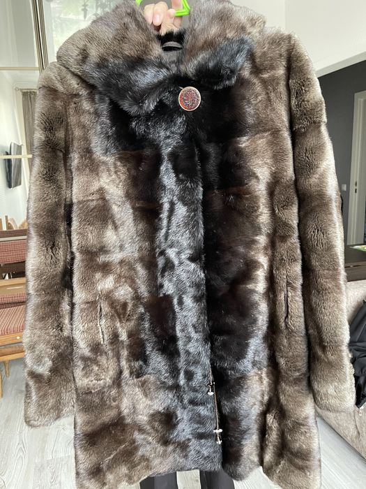 Продам шубу норковую с капюшоном 44-48р