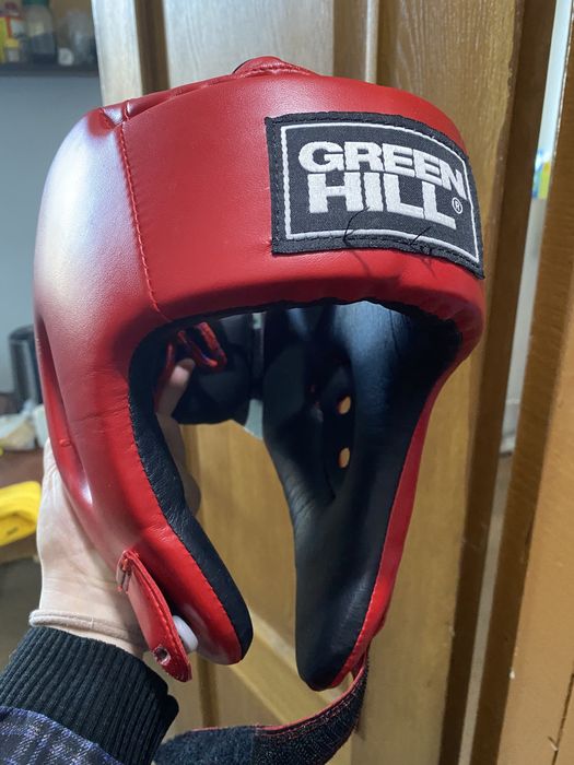 Продам шлем для бокса и таэквондо