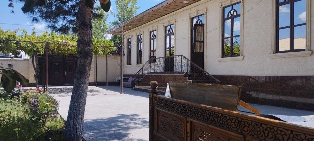 Ховли сотилади срочно