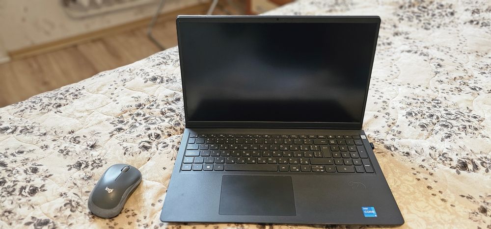 Изключително запазен Лаптоп DELL