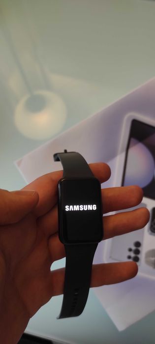 Samsung Galaxy fit 3 gray