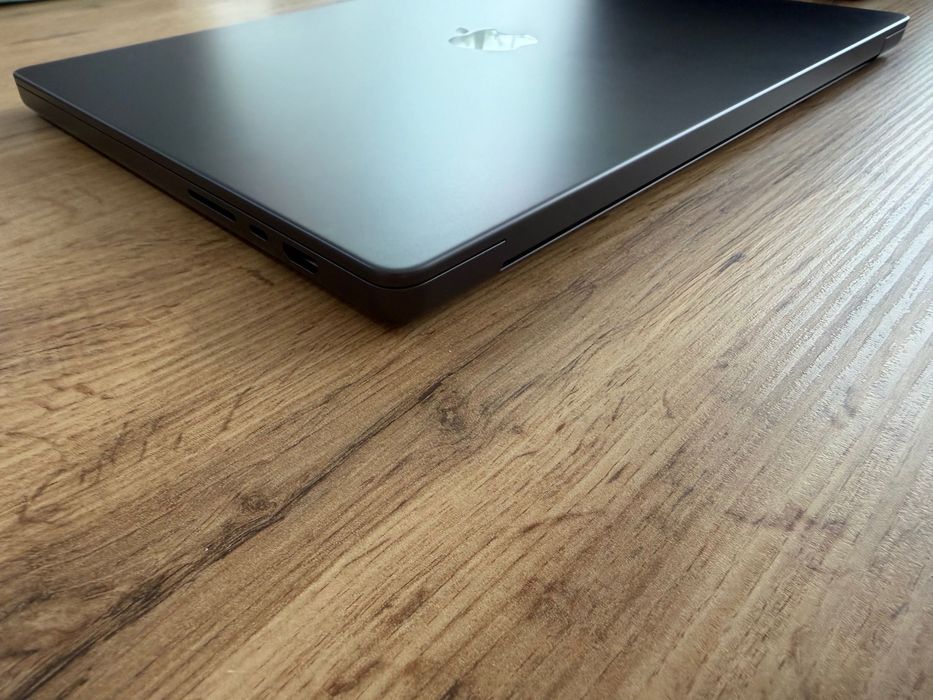 MacBook Pro 16" M3 MAX 14-CPU, 30-GPU, 36GB RAM, 1TB SSD