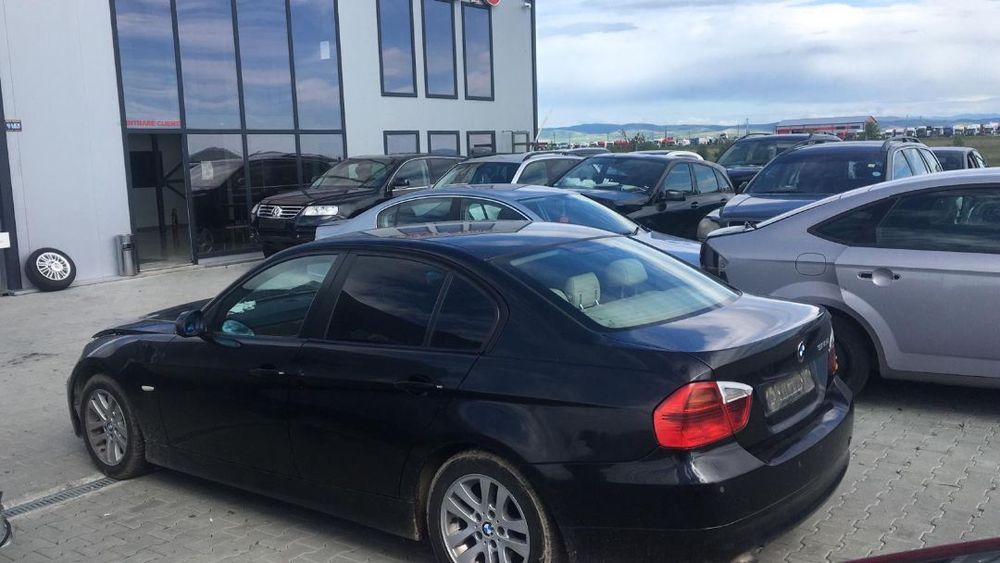 Dezmembram BMW Seria 3,E 90,2.0 D,an fabr. 2006