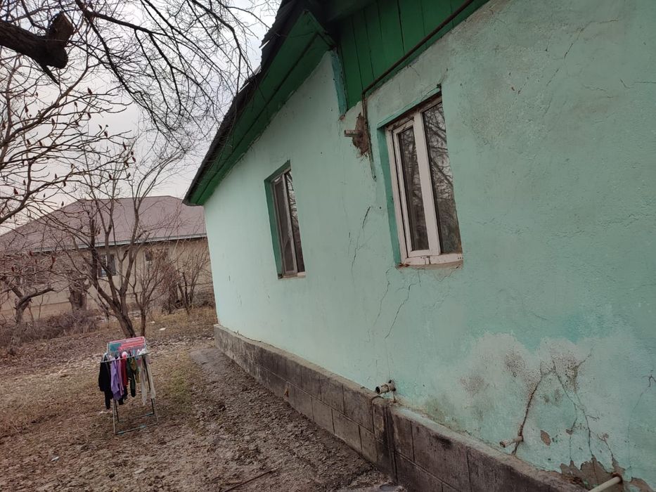 Продам дом с двумя участками