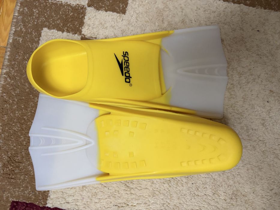 ласты новые speedo