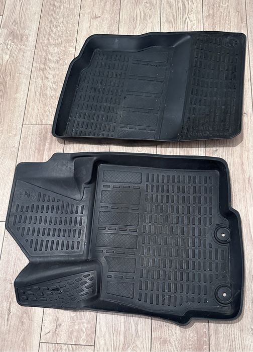 полики Mitsubishi EclipseCross