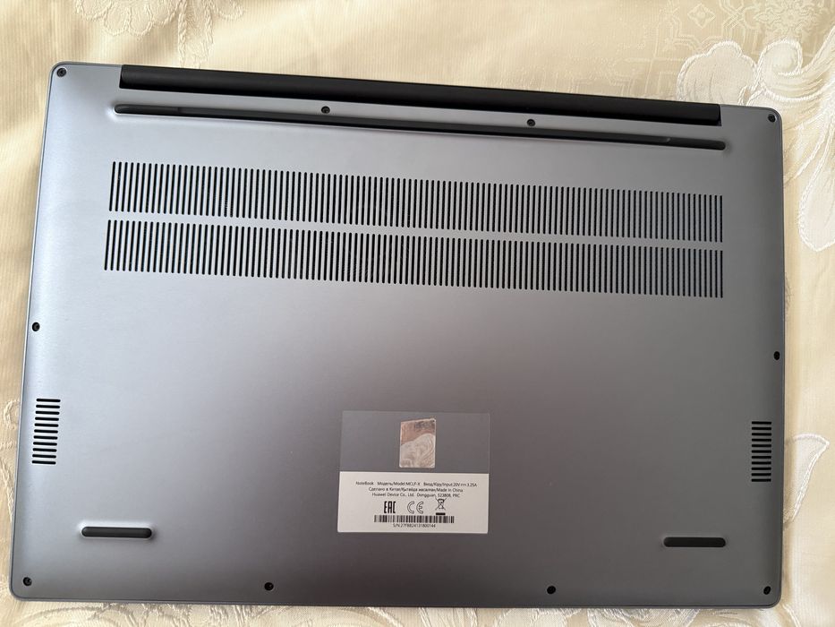 Ноутбук сатылады