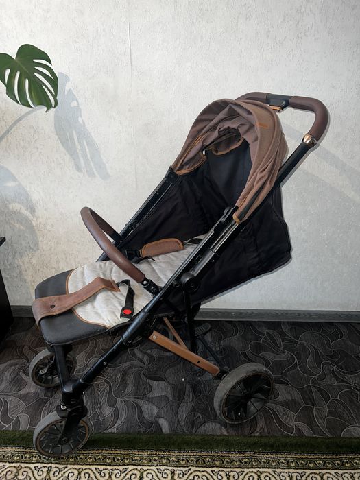 Коляска прогулочная