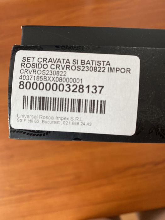 Cravata si batista elegante