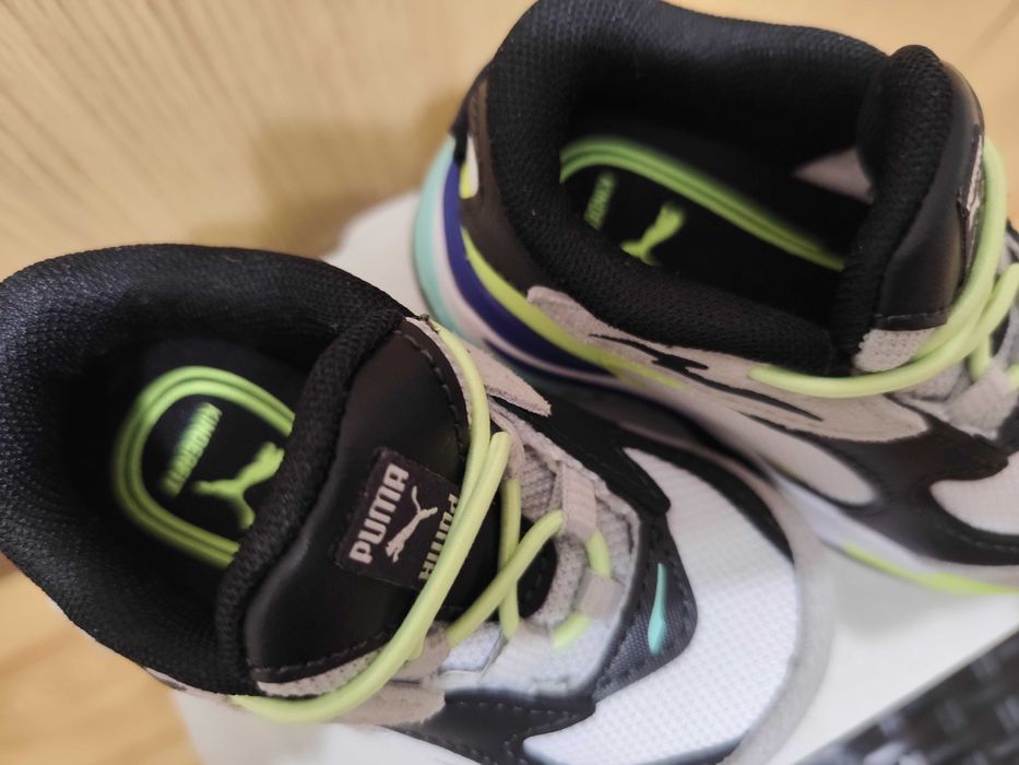 Маратонки нови.За прохождане