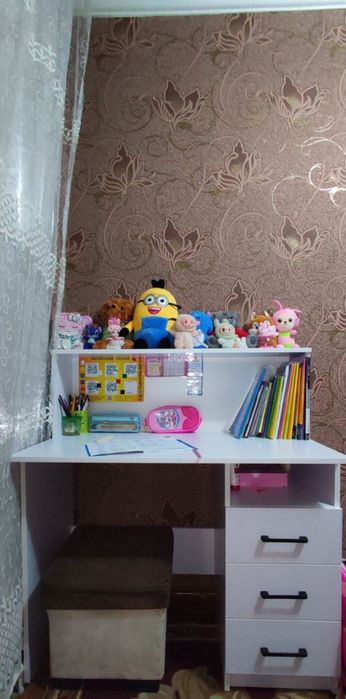 Парта Болалар дарс столи Bolalar uchun dars pattasi