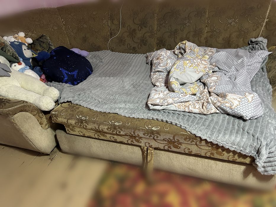 Отдам даром диван