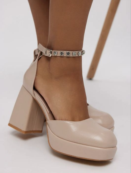 Продаю туфли женские bratz. 39,40 размер