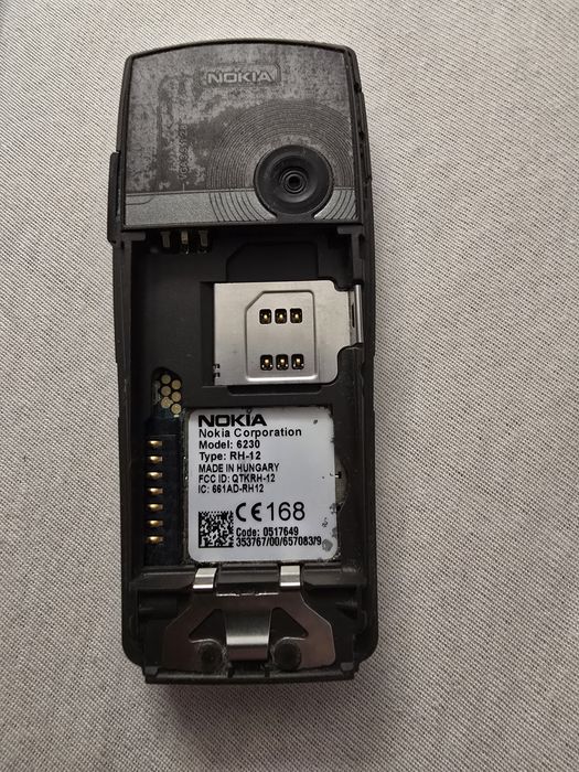 Nokia 6230 – clasic, funcțional, ideal colecție