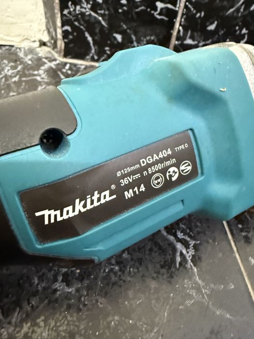 Акумулаторен ъглошлайф Makita DGA 404