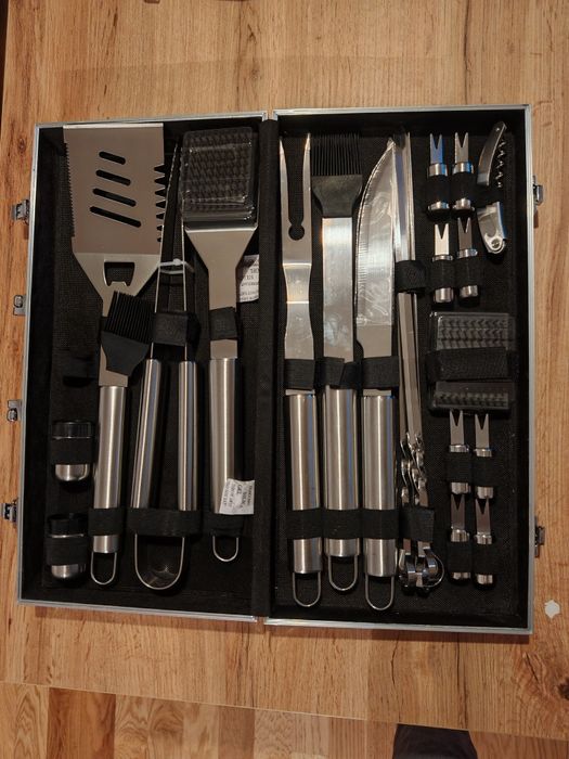 Барбекю аксесоари Комплект 26 части BBQ  принадлежмости  Подарък