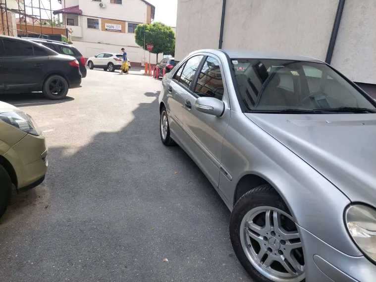 MERCEDES-BENZ C-Class 2005 — imagine 2