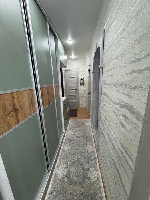 Продам 4 комнатную квартиру