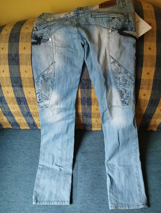 Дамски дънки НОВИ