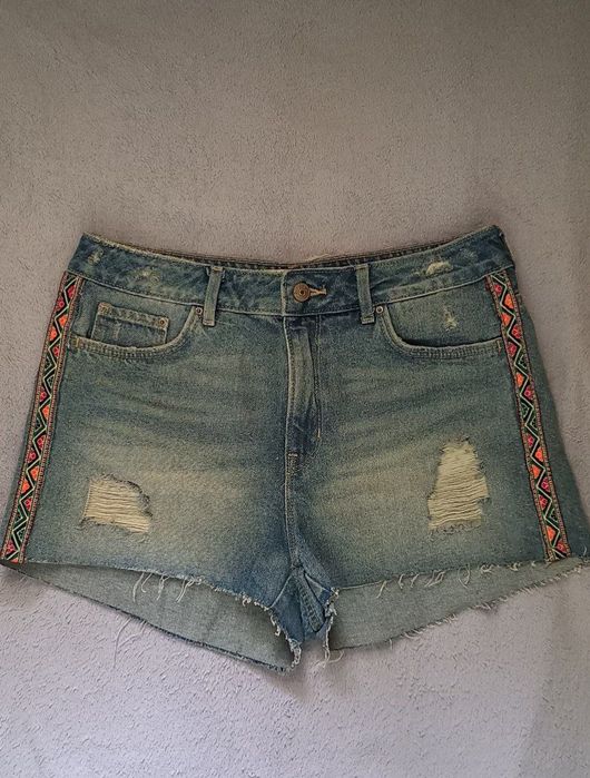 Продам новые шорты H&M