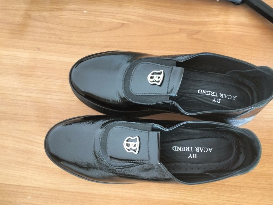 Продам туфли новый 42 размер