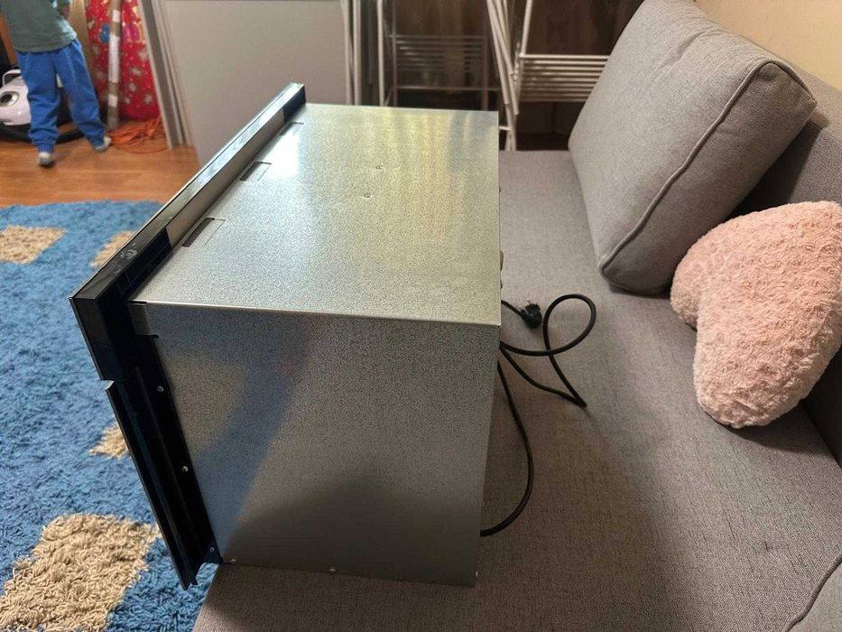 Cuptor microunde incorporabil Hotpoint/Ariston