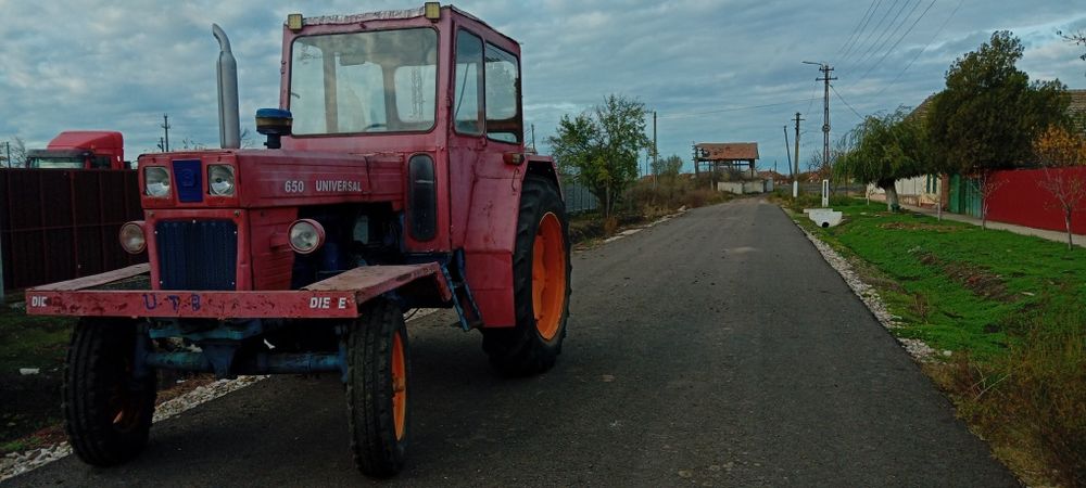 Tractor 650 in perfecta stare de funcționare