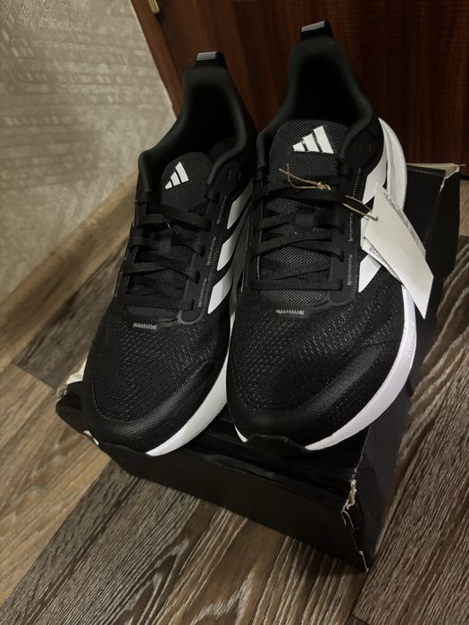 Оригинальные кроссовки Adidas — продам / обмен