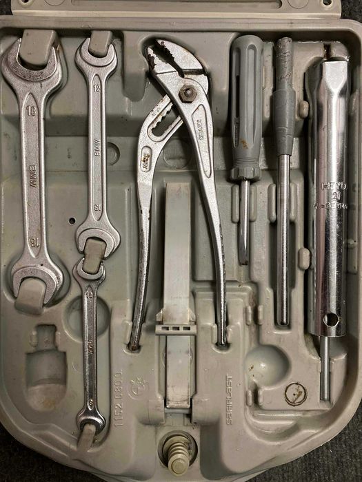 BMW E30 Trusa cu scule