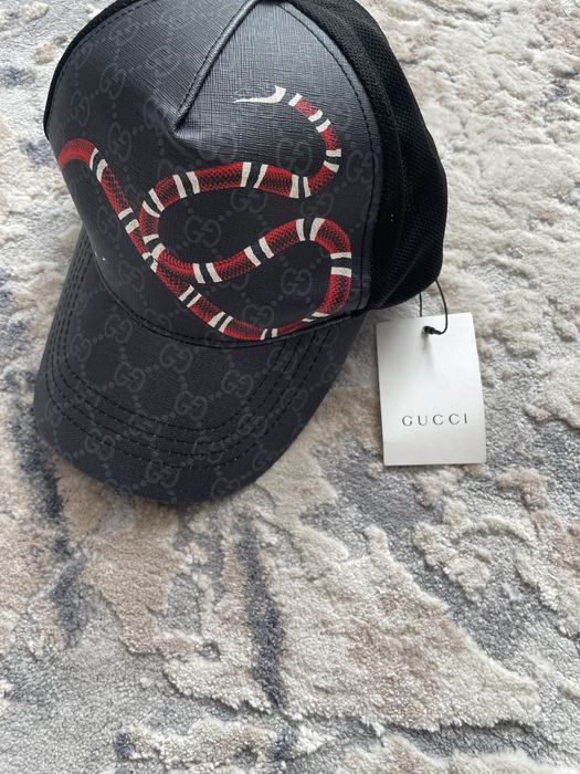 sapca gucci sarpe