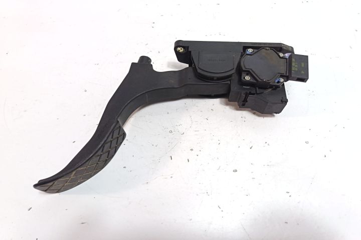 Pedala acceleratie 6Q1721503D Skoda Fabia 6Y
