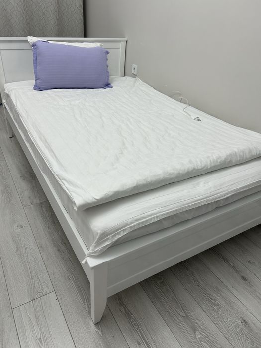 Продам деревянную кровать