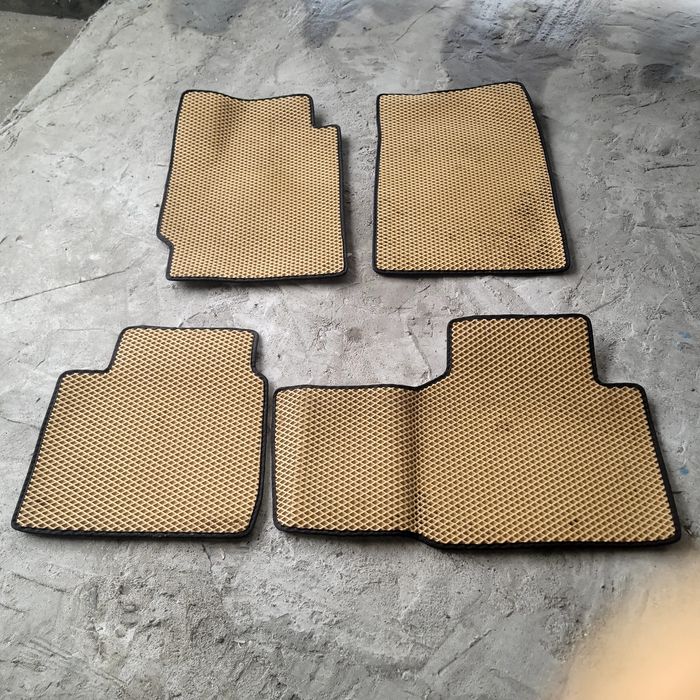 Полики на камри ева