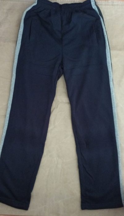 Pantaloni de trening