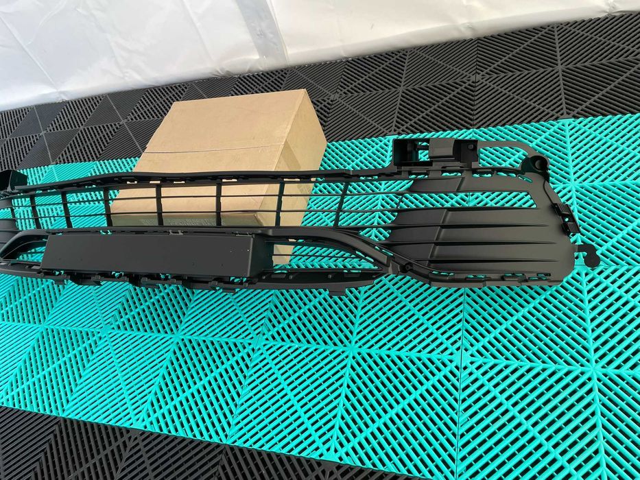 Gria inferioara bara fata Renault Clio 4 RS 2012-2015 noua originala