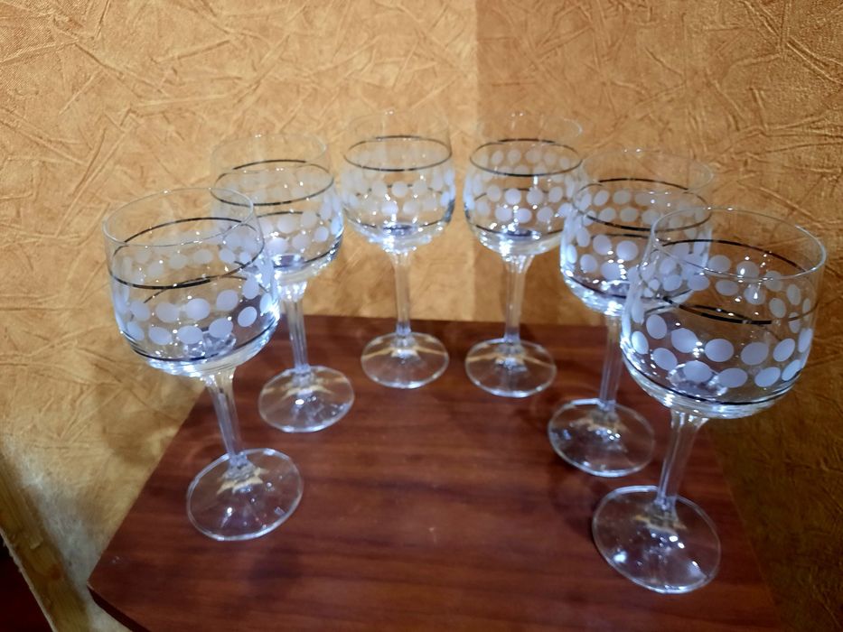 Абсолютно новые, красивые фужеры "Богемия" Чехословакия, высота 18см;