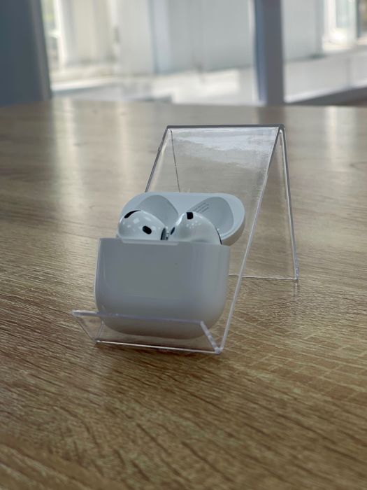 Наушники AirPods 4