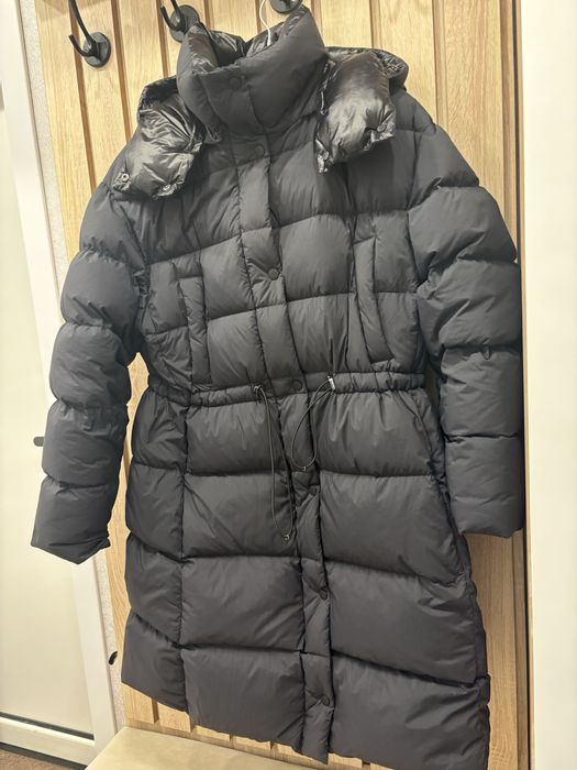 Продам пуховик (Италия)