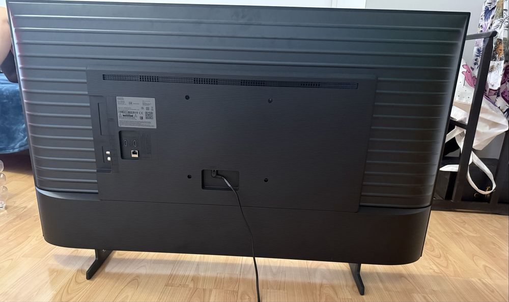 Vand Televizor Samsung Mini Led 2026(folie polarizator dezlipita in rest toate piesele perfect functionale)