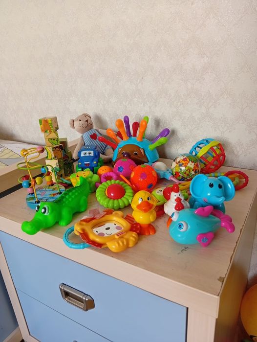 Продам игрушки развивашки