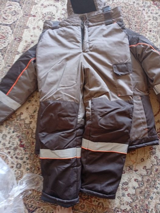 Продам зимнюю форму