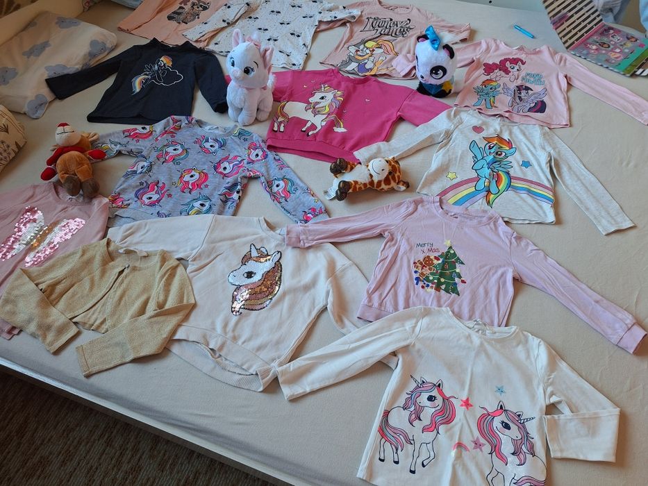 Нови блузки и пуловери за момиченце размер  104 см (3-4 г)