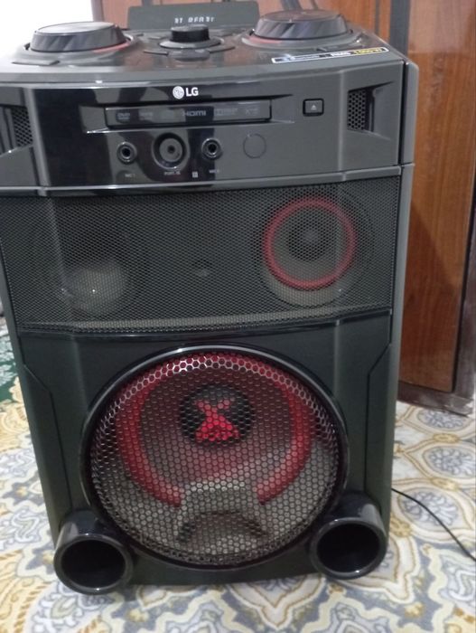 Lg X BooM muzikalniy sentr