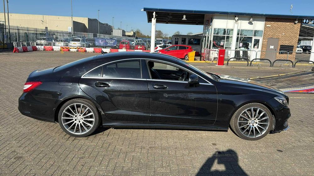 На Части мерцедес ЦЛС амг w218 amg mercedes