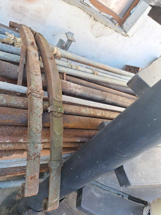 Arcuri remorca in stare buna