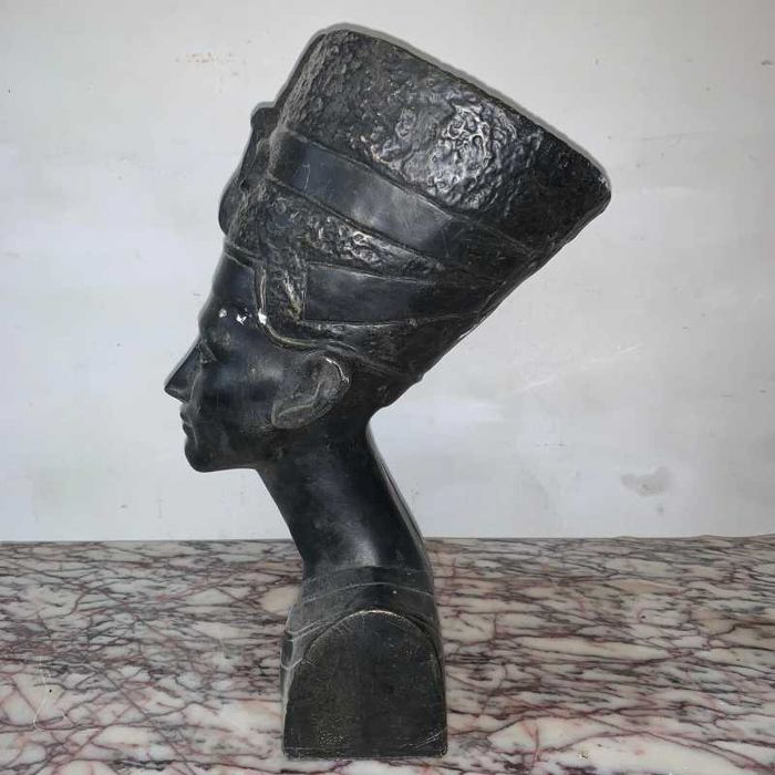 Bust zeita egiptul antic