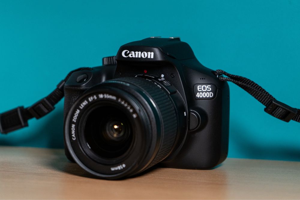 Canon EOS 4000D – DSLR