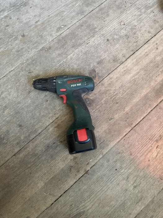 Bosch psr 960 cu baterie noua