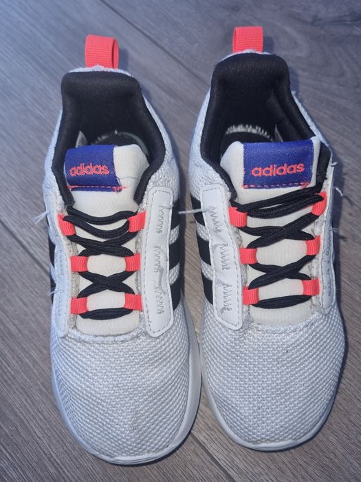 Incaltari Adidas